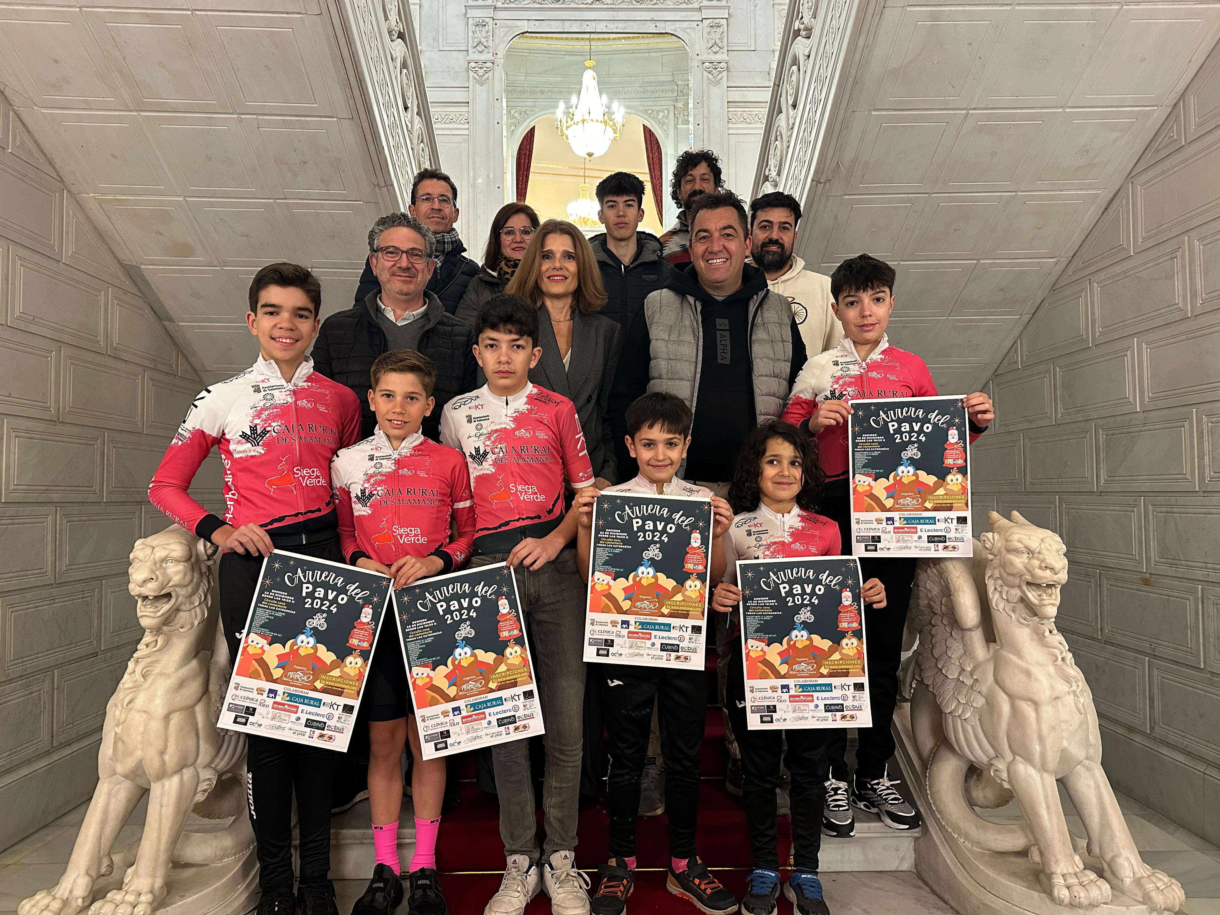 Presentación de la séptima edición de la Carrera del Pavo | FOTO AYUNTAMIENTO DE SALAMANCA