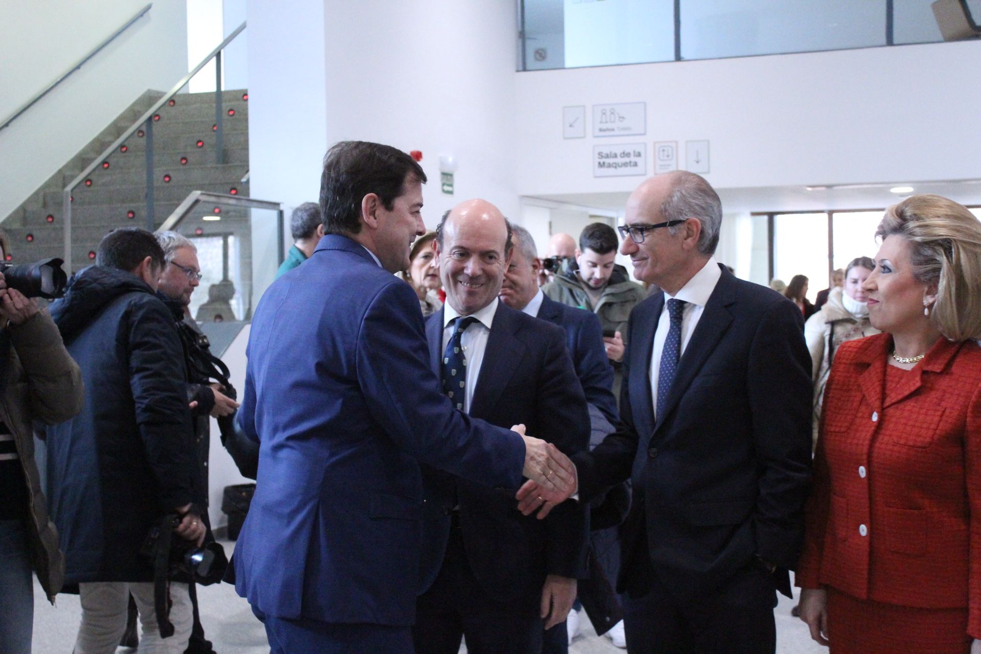 Alfonso Fernández Mañueco presenta el Plan Estratégico de Medicina Personalizada de Precisión de Castilla y León 2024-2030