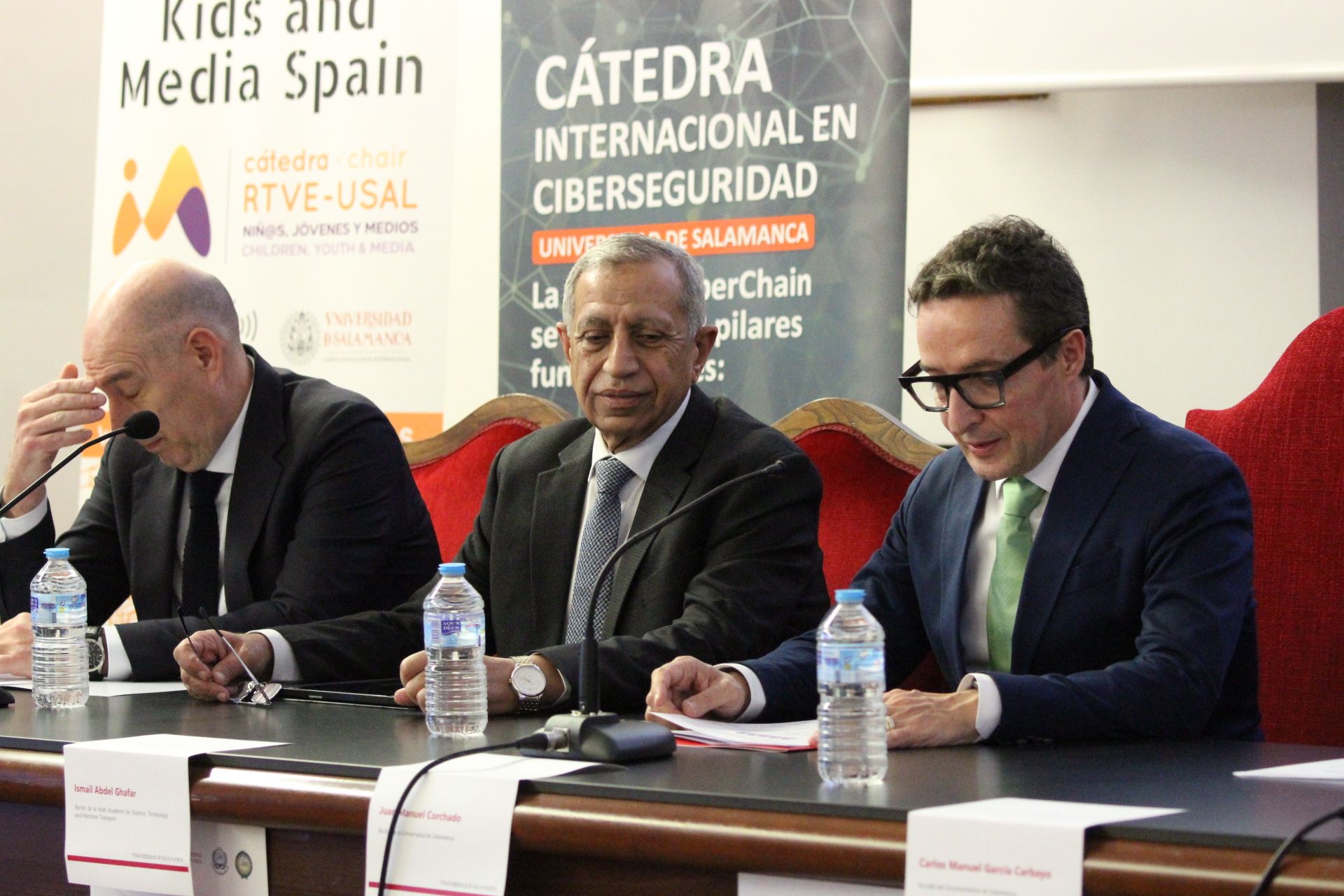 Juan Manuel Corchado, preside la inauguración de las jornadas internacionales “Desafío Global de la Inteligencia Artificial y la Ciberseguridad”