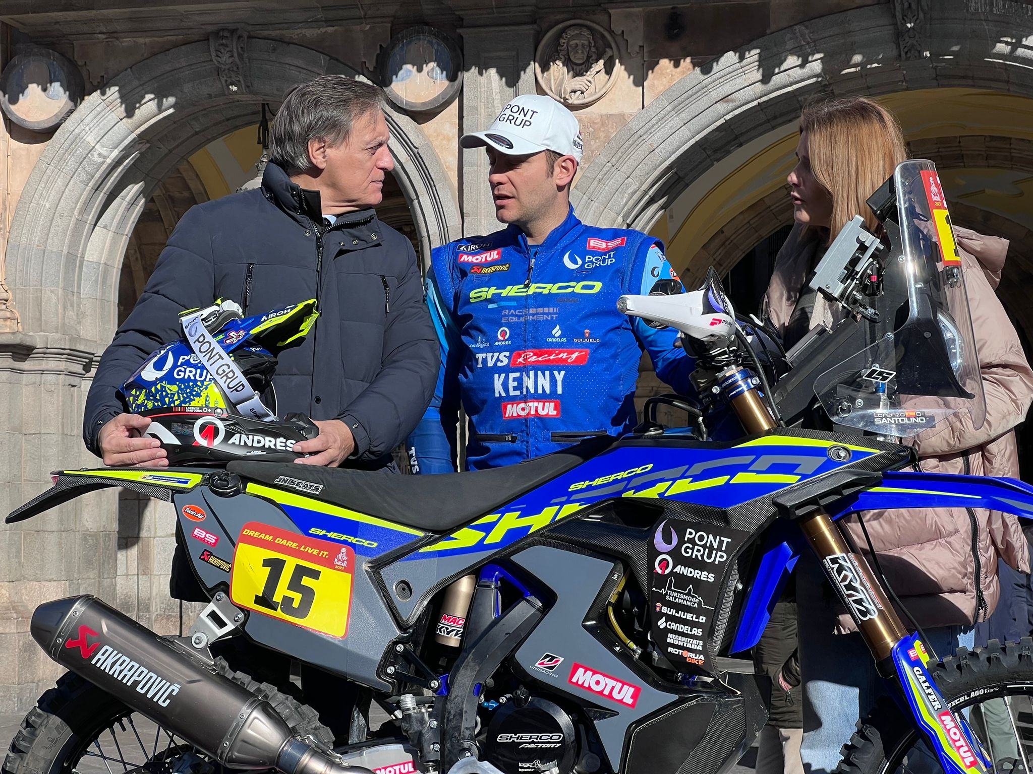 Lorenzo Santolino en la Plaza Mayor de Salamanca 