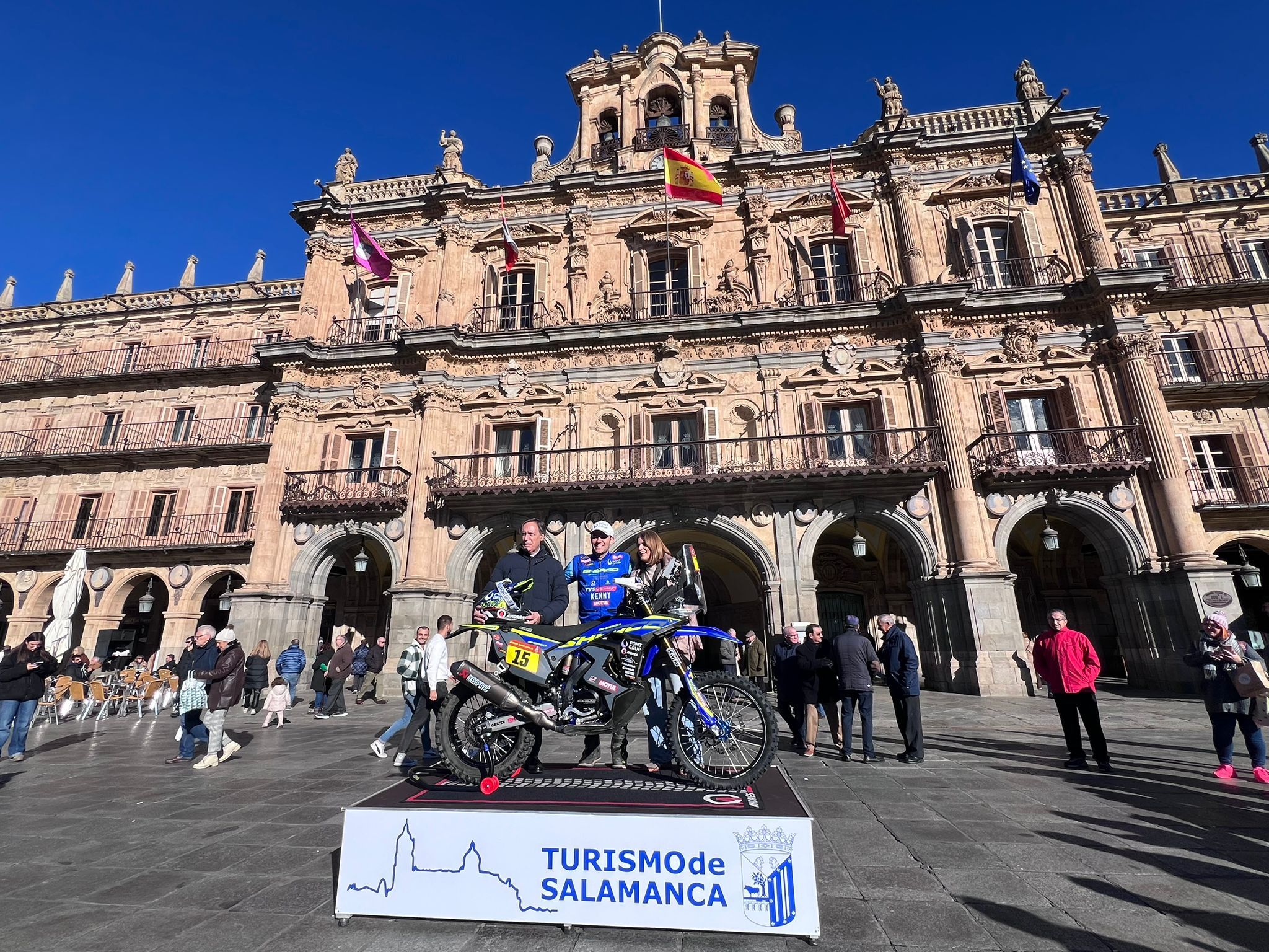 Lorenzo Santolino en la Plaza Mayor de Salamanca 