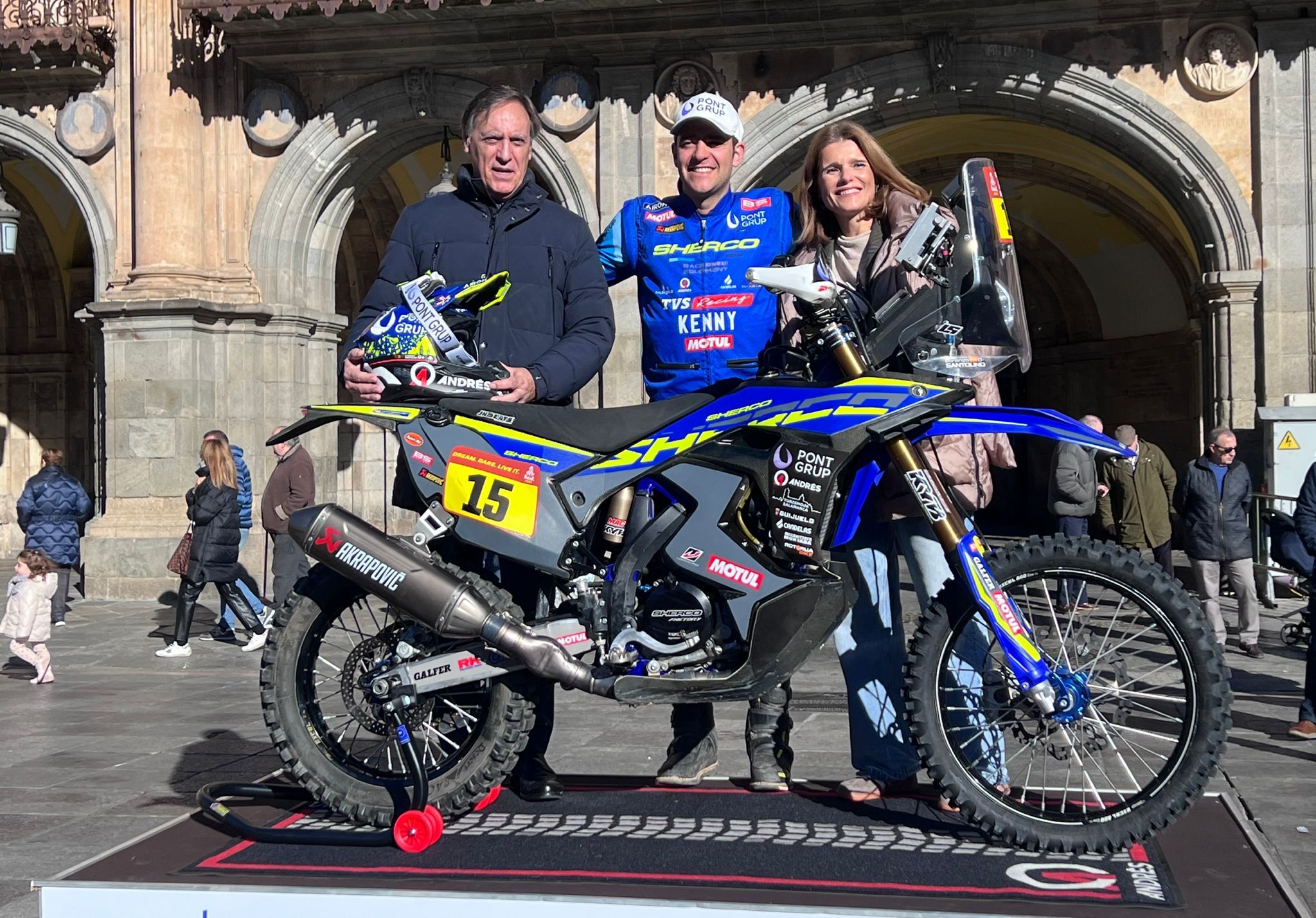 Lorenzo Santolino en la Plaza Mayor de Salamanca 