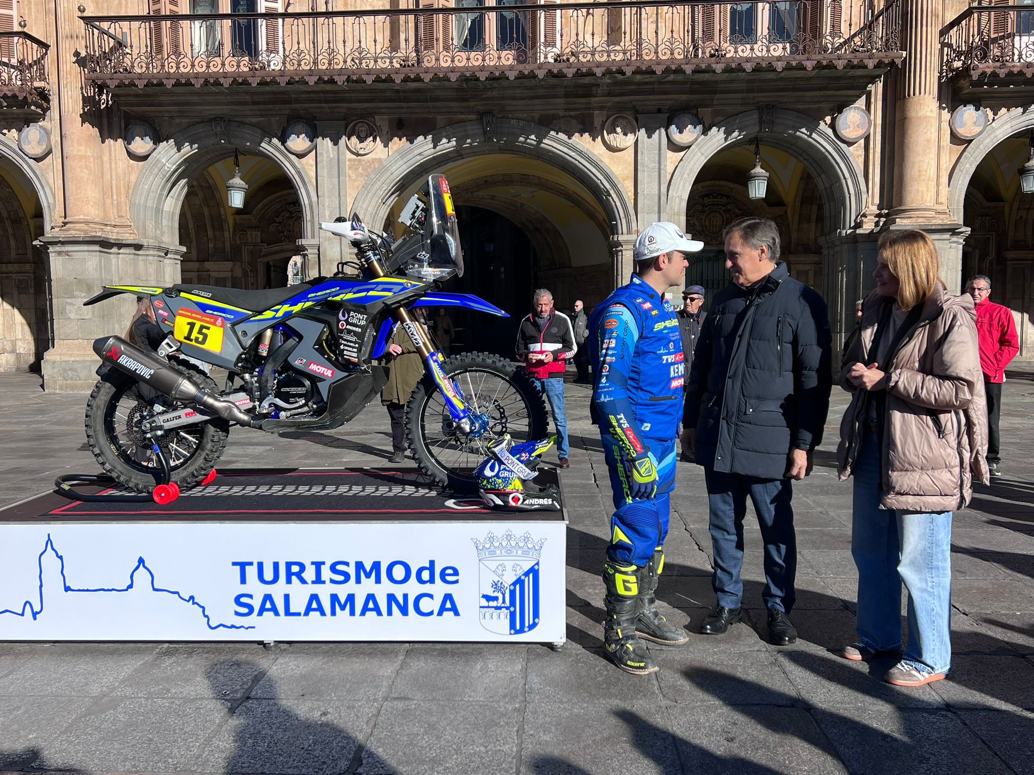 Lorenzo Santolino en la Plaza Mayor de Salamanca 