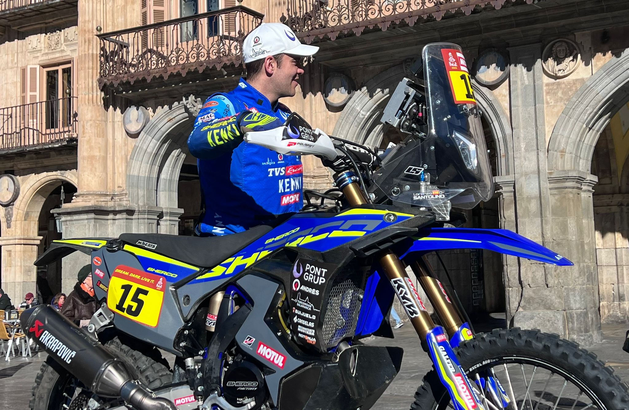 Lorenzo Santolino en la Plaza Mayor de Salamanca 