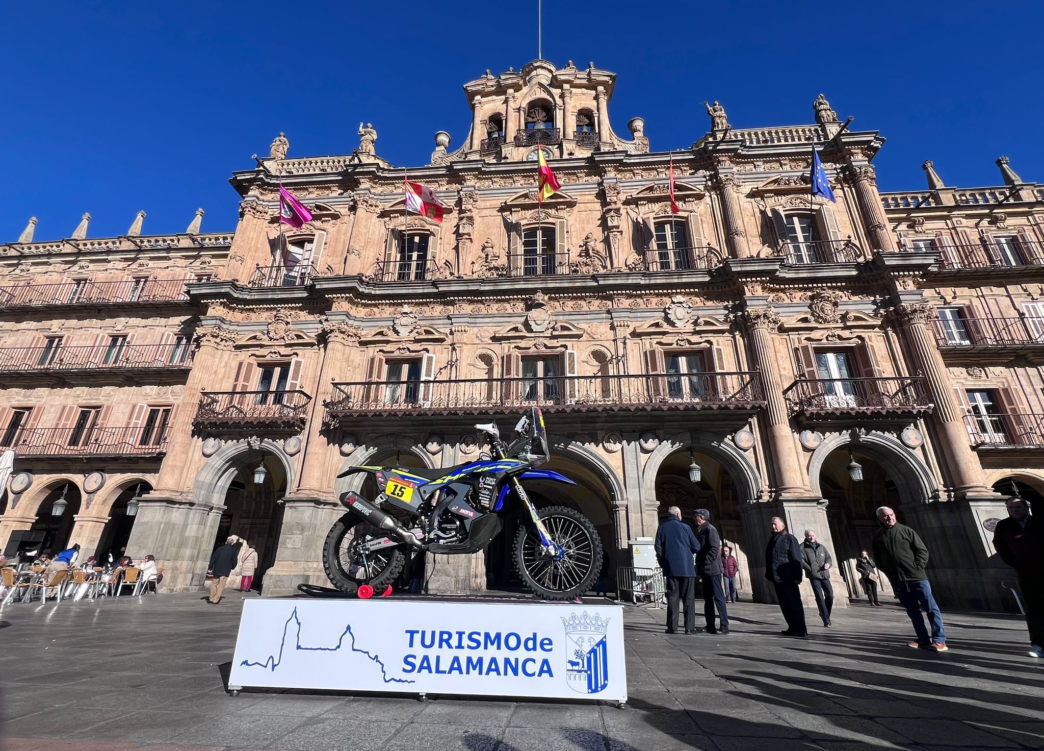 Lorenzo Santolino en la Plaza Mayor de Salamanca 