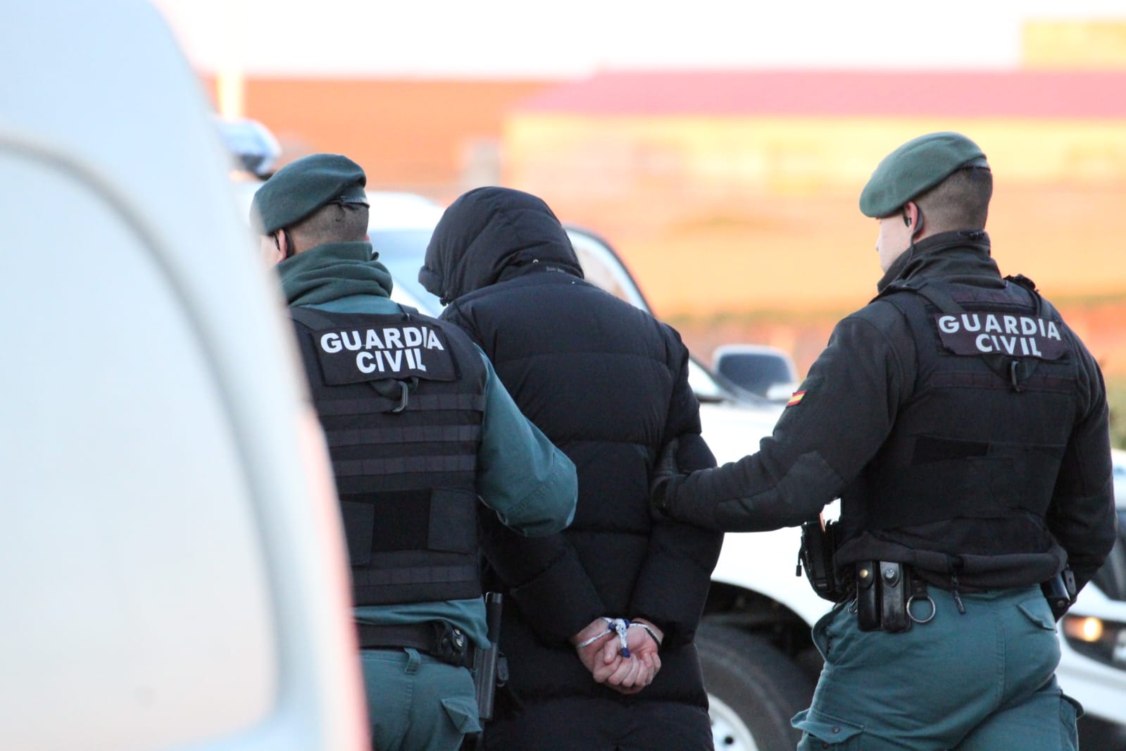 Detenidas tres personas en Robliza de Cojos. Foto: Mikel Antúnez