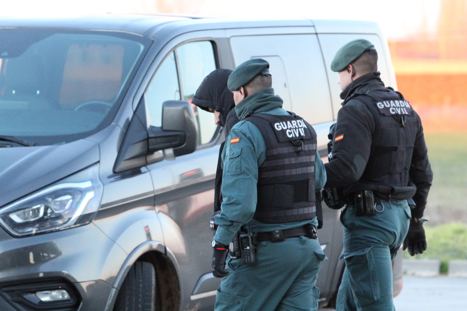 Detenidas tres personas en Robliza de Cojos. Foto: Mikel Antúnez