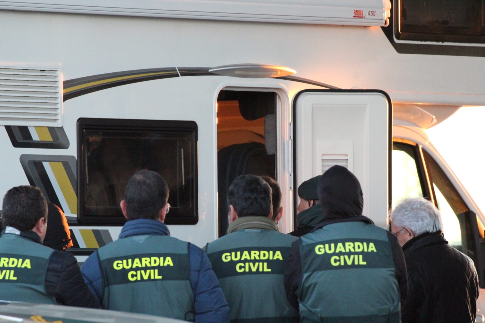 Detenidas tres personas en Robliza de Cojos. Foto: Mikel Antúnez