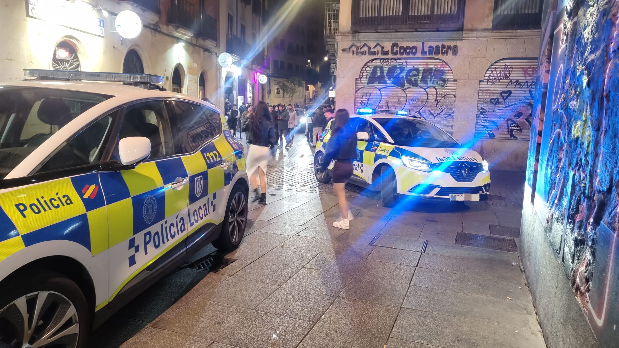 Policía Local en calle Varillas.