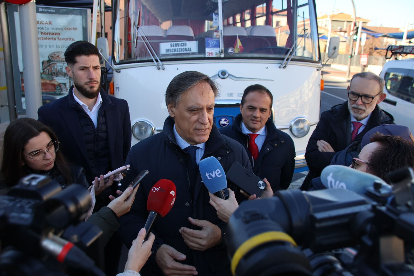 Autobús clásico que hizo el primer bus urbano de Salamanca hace cien años