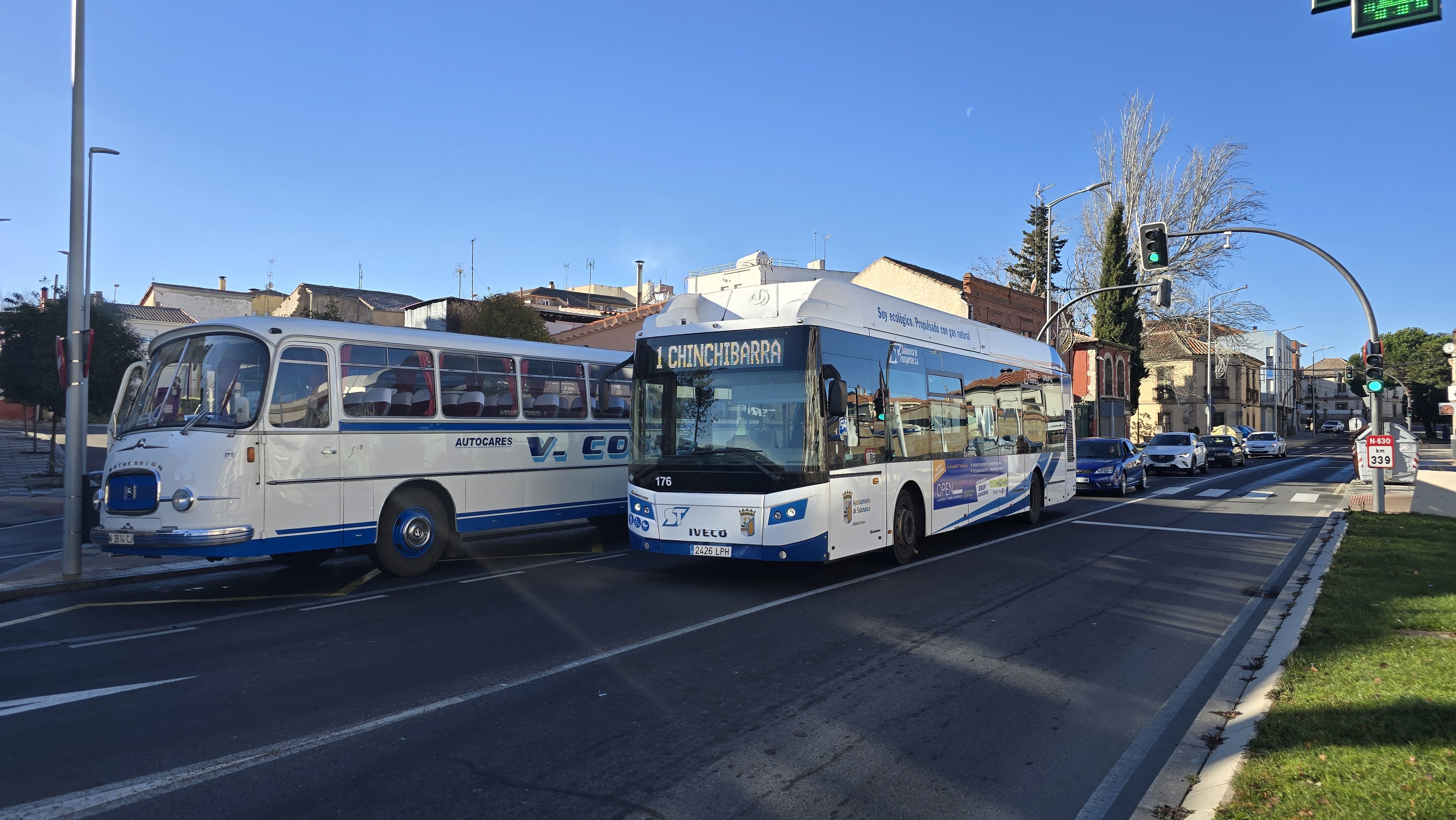 Autobús clásico que hizo el primer bus urbano de Salamanca hace cien años