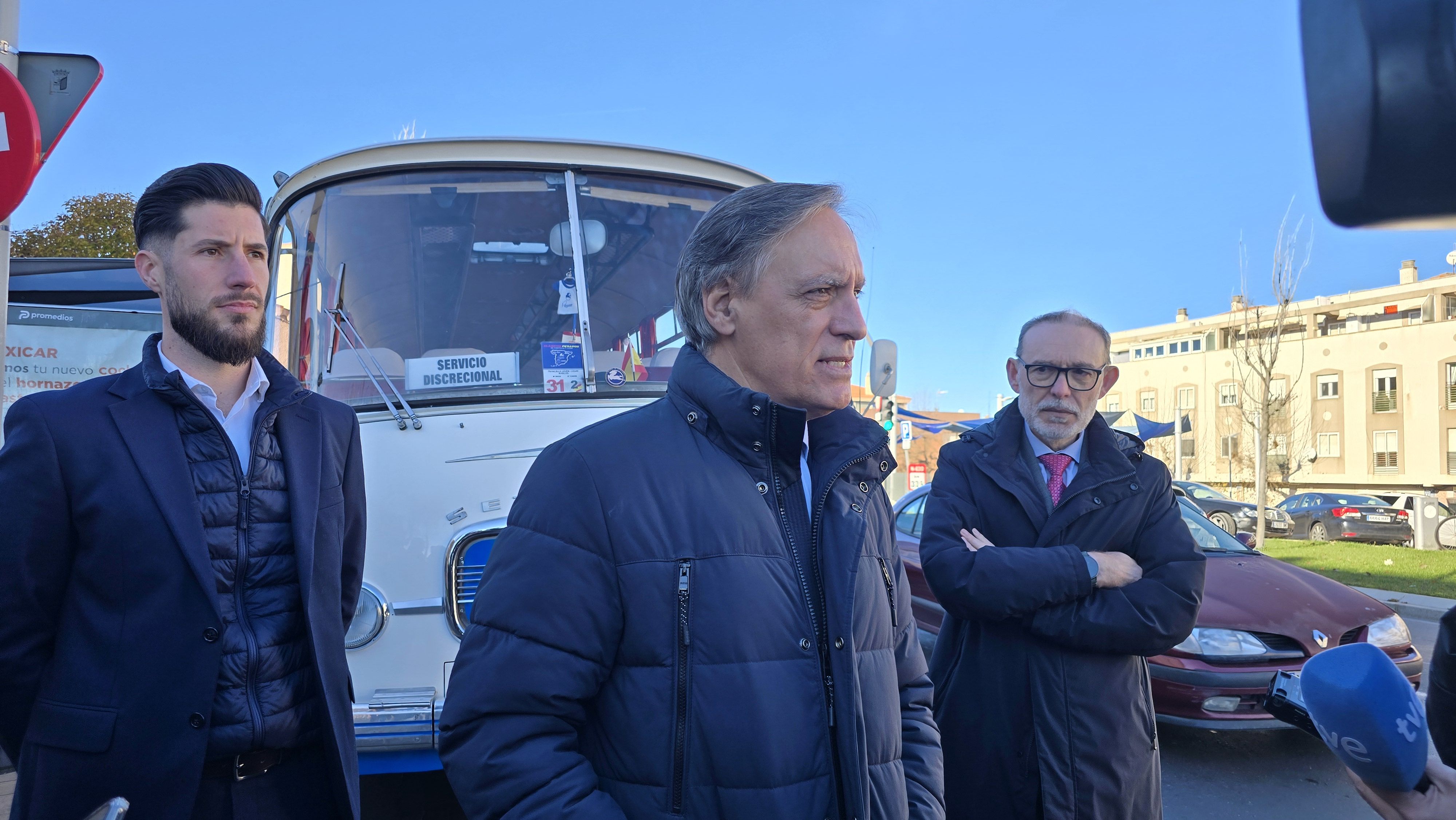 Autobús clásico que hizo el primer bus urbano de Salamanca hace cien años