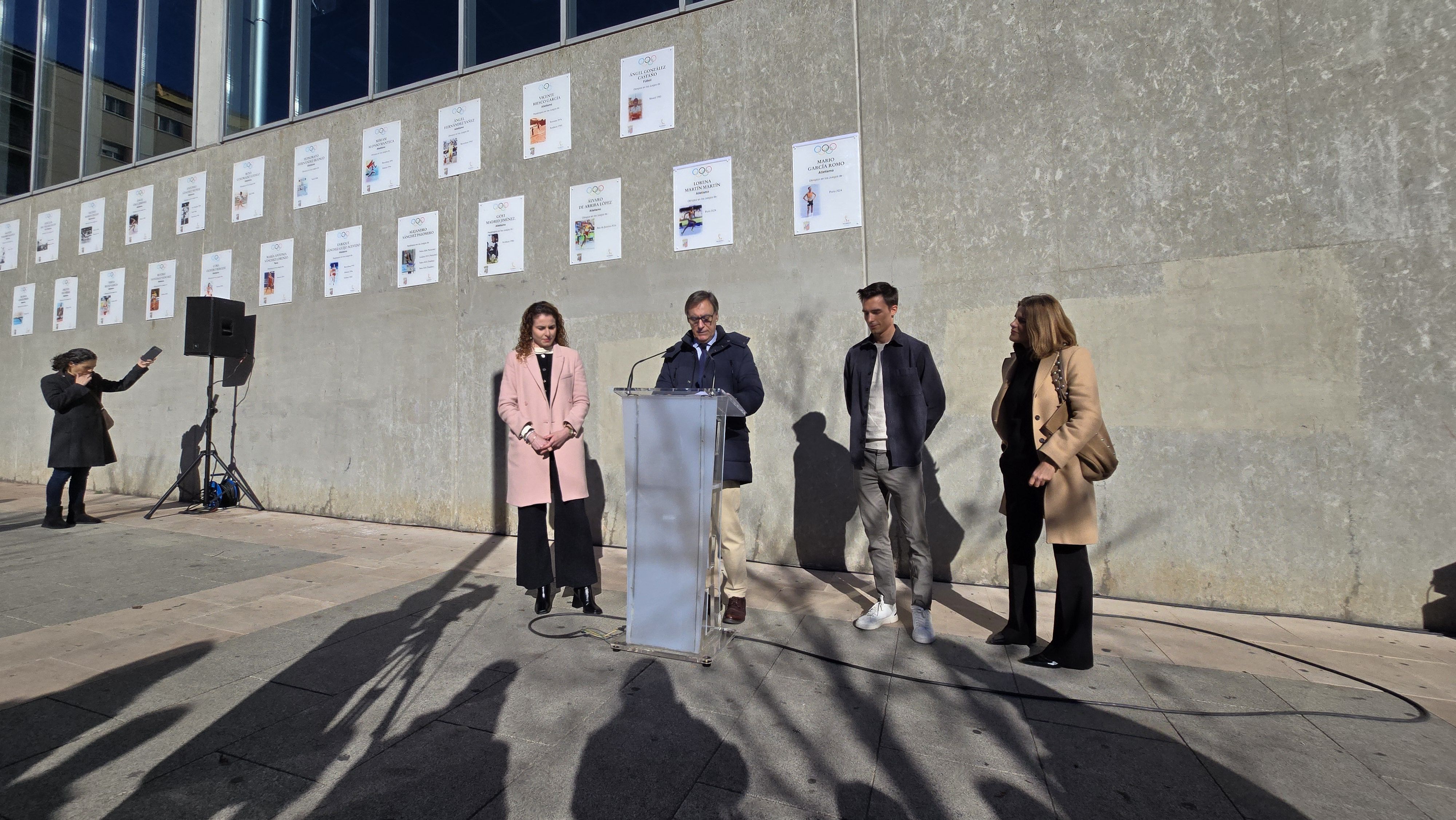 Inauguración de las placas a los deportistas olímpicos Mario García Romo y Lorena Martín