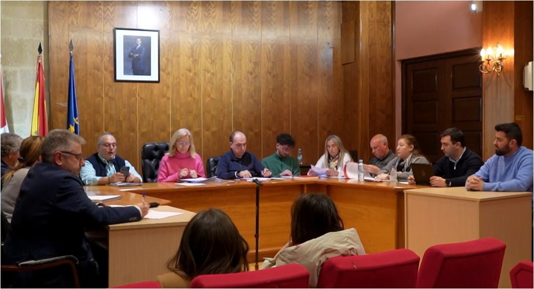 Pleno del Ayuntamiento de Alba de Tormes del pasado mes de abril cuando se aprobó la el reglamento para regular la carrera profesional horizontal