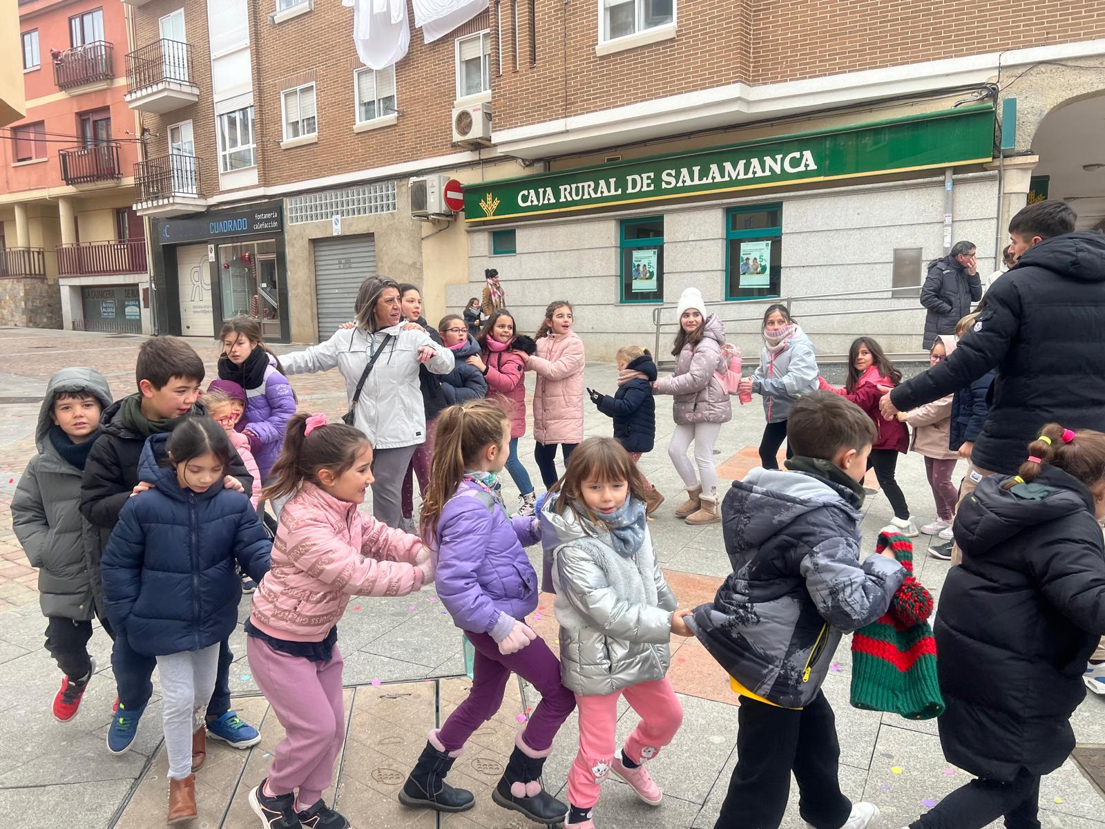 GALERÍA | Carbajosa celebra la Nochevieja infantil 