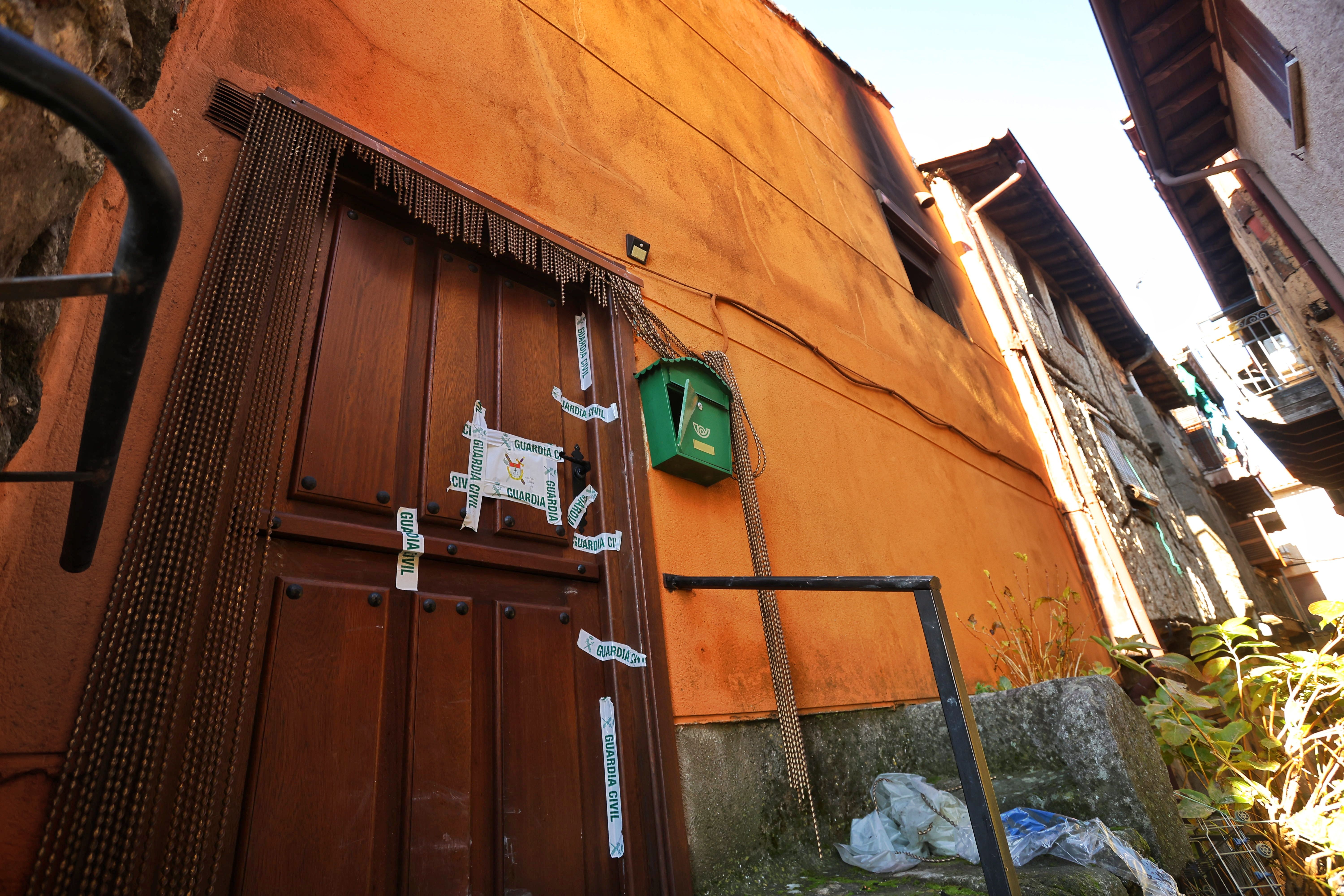 Vivienda incendiada en Miranda del Castañar - Vicente (ICAL)