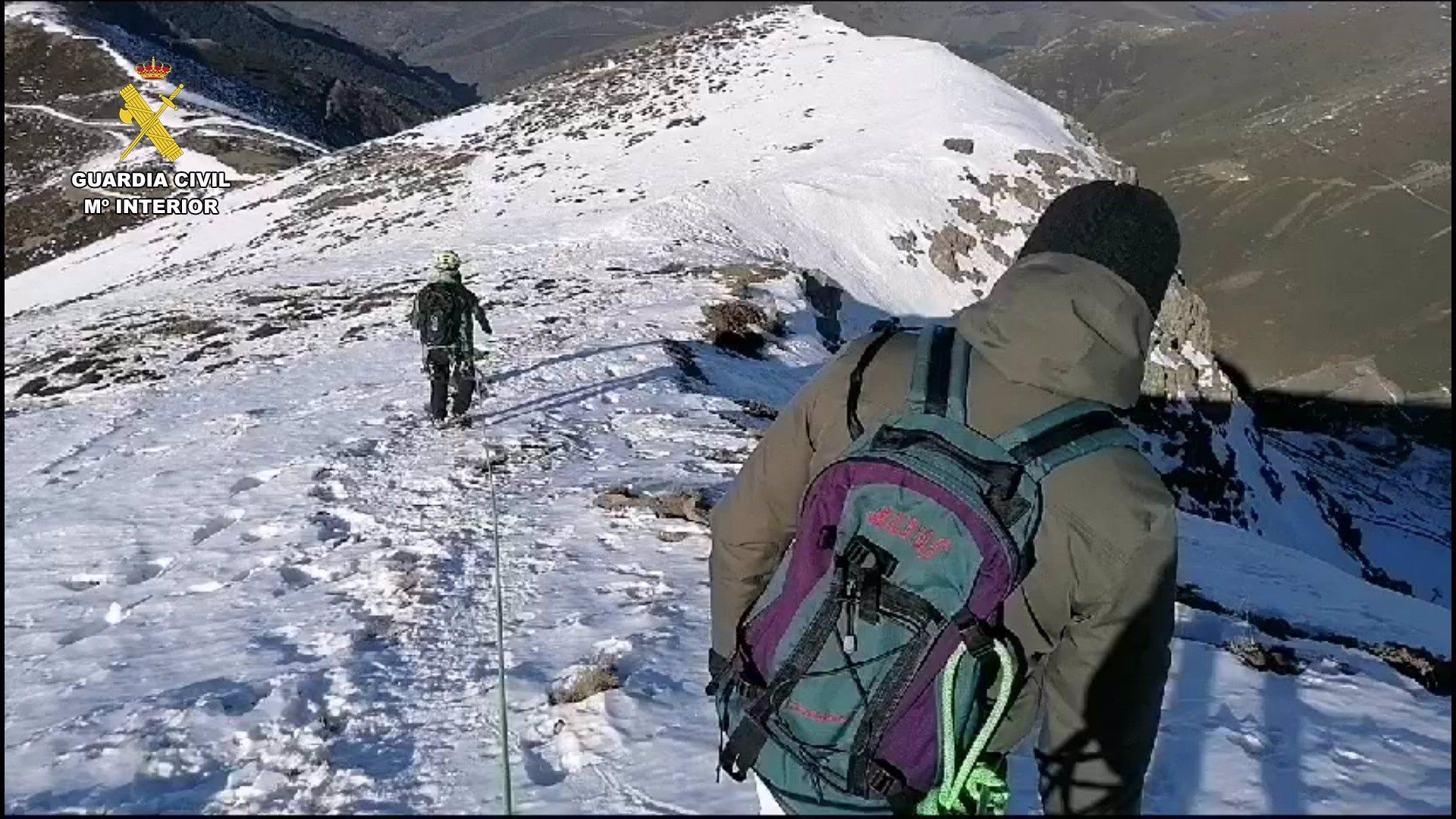 El GREIM rescata en el Pico San Lorenzo a un padre y su hijo menor de edad - GUARDIA CIVIL DE LA RIOJA