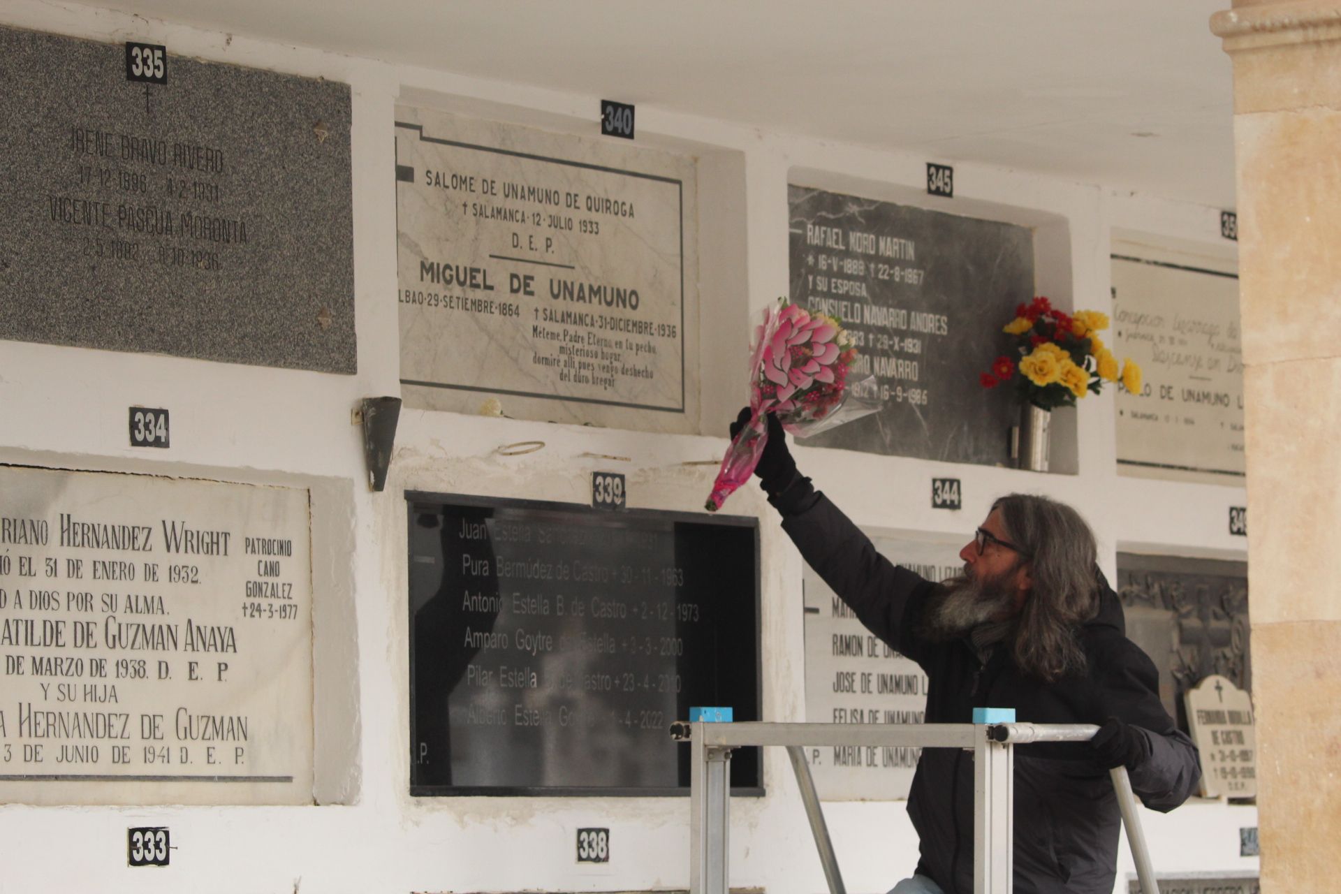 Homenaje a Miguel de Unamuno de la Asociación Salamanca Memoria y Justicia