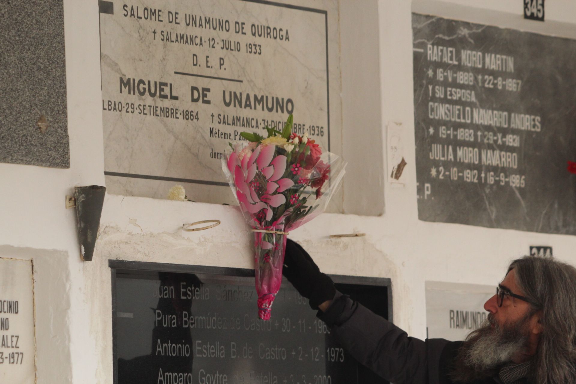 Homenaje a Miguel de Unamuno de la Asociación Salamanca Memoria y Justicia