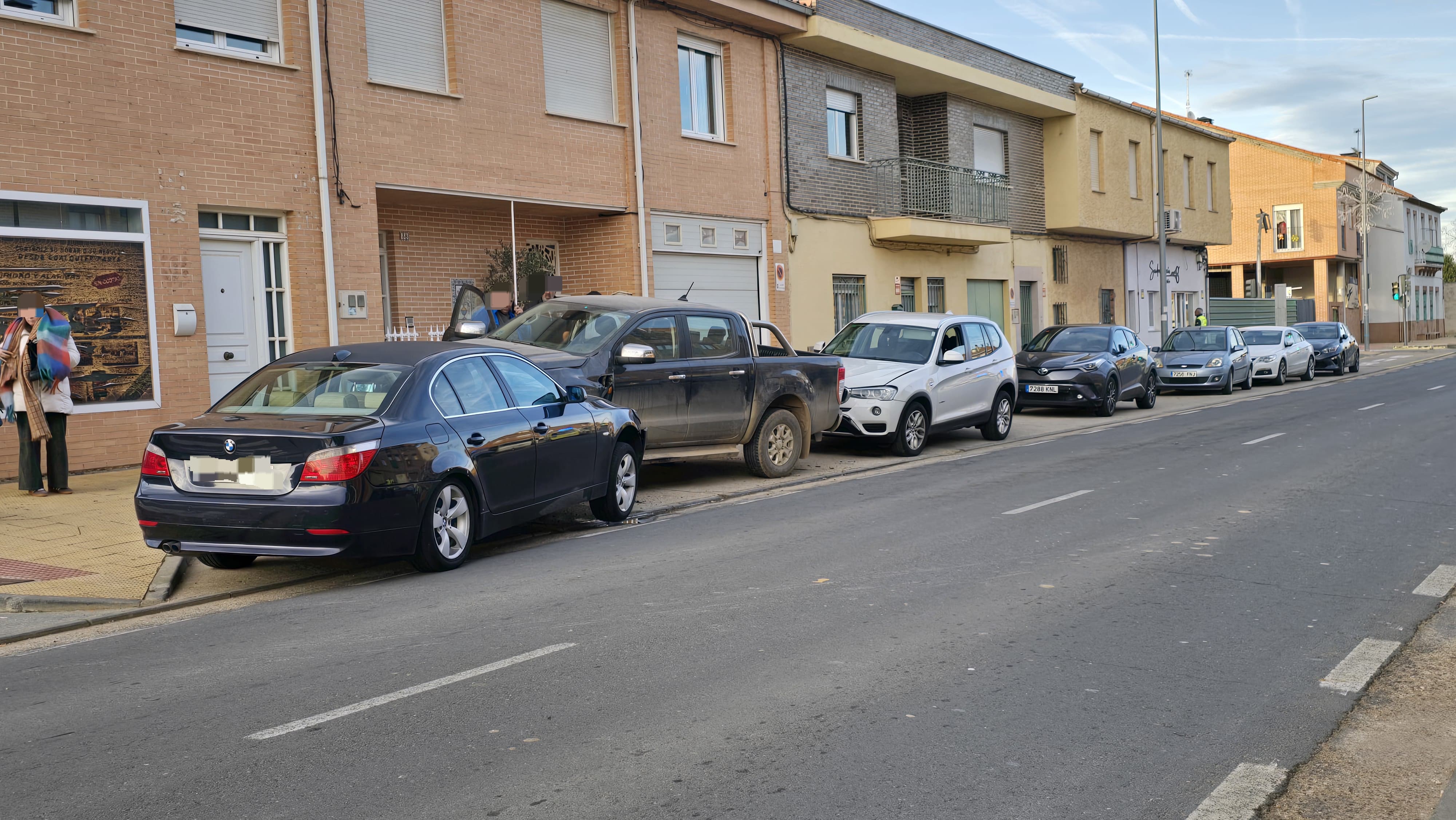  Choque entre dos vehículos en la carretera de Aldeatejada. Foto Andrea M.