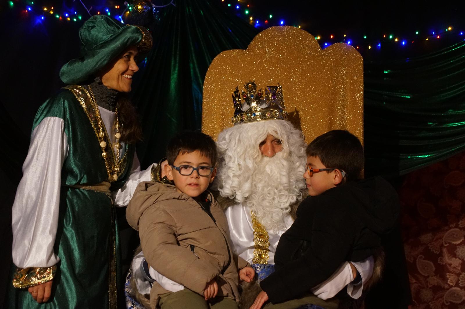 Los niños del Encinar dan la bienvenida a los Reyes Magos