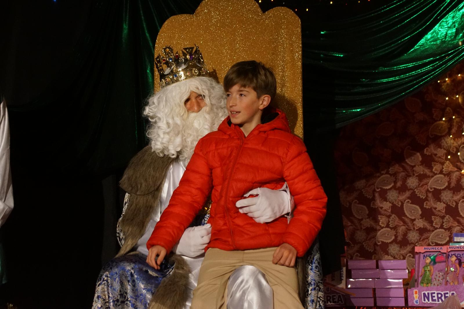 Los niños del Encinar dan la bienvenida a los Reyes Magos