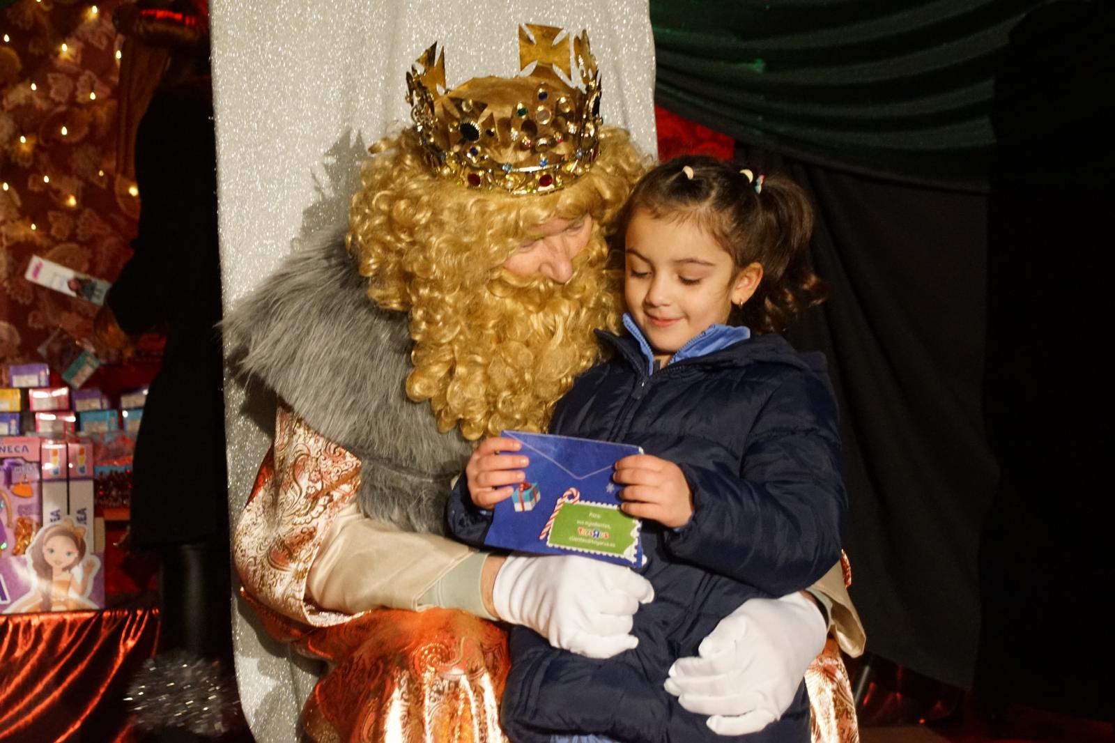 Los niños del Encinar dan la bienvenida a los Reyes Magos