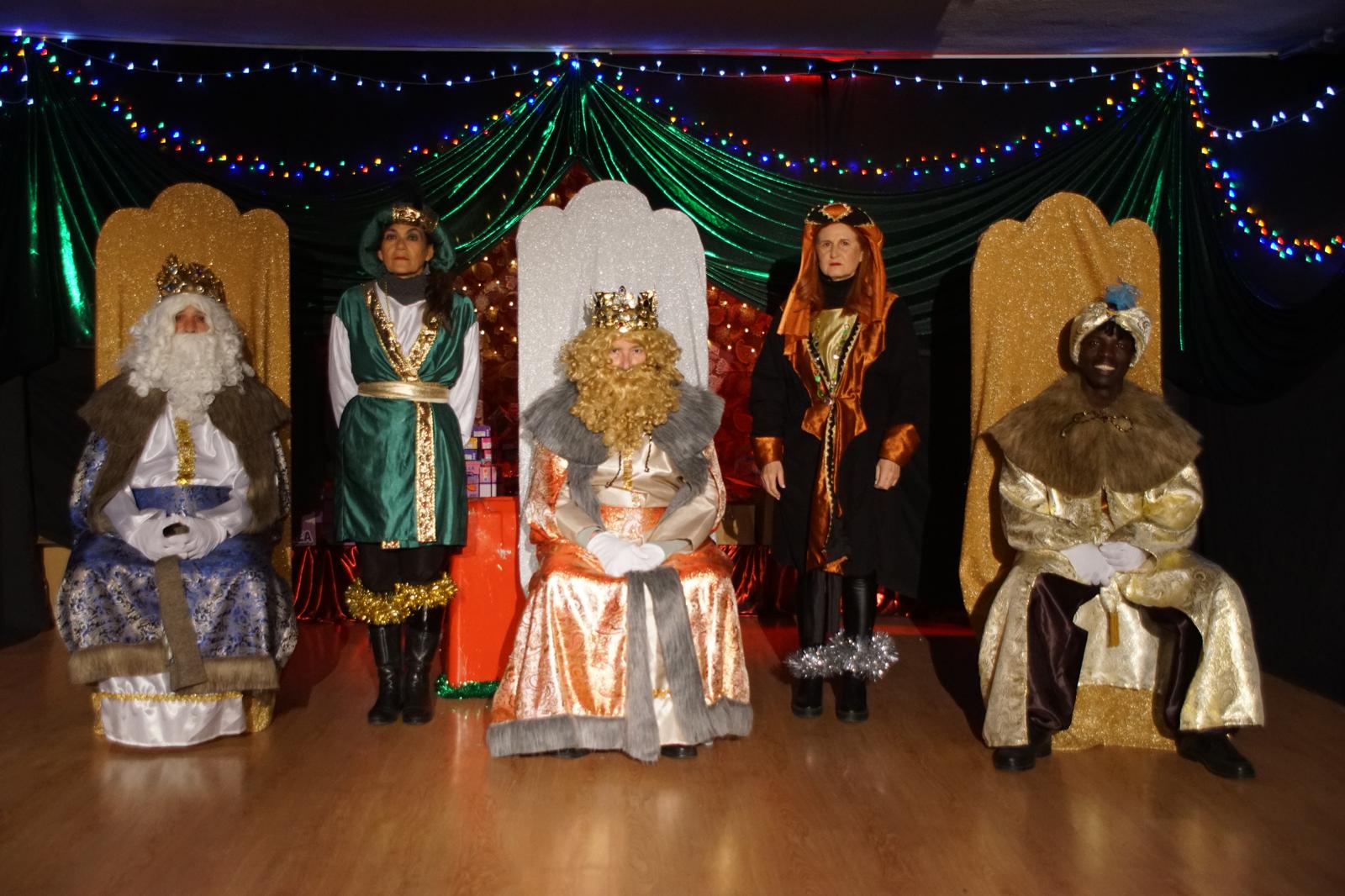 Los niños del Encinar dan la bienvenida a los Reyes Magos