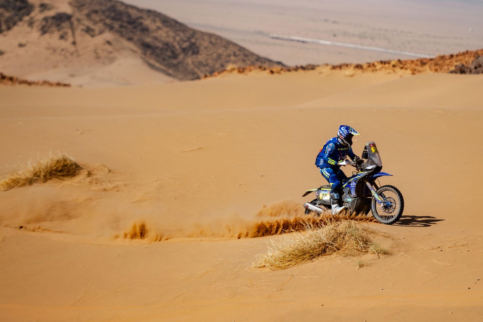 Santolino sobrevive a 48 horas del Dakar más intenso y marca el puesto once