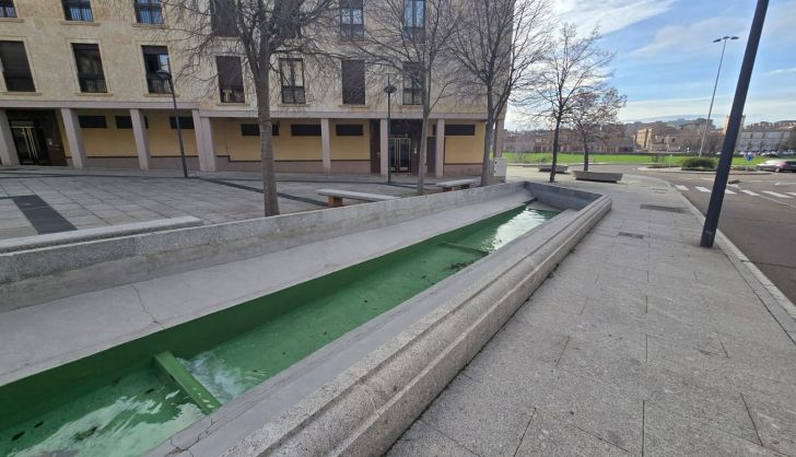 Fuente de la Plaza de la Fontana