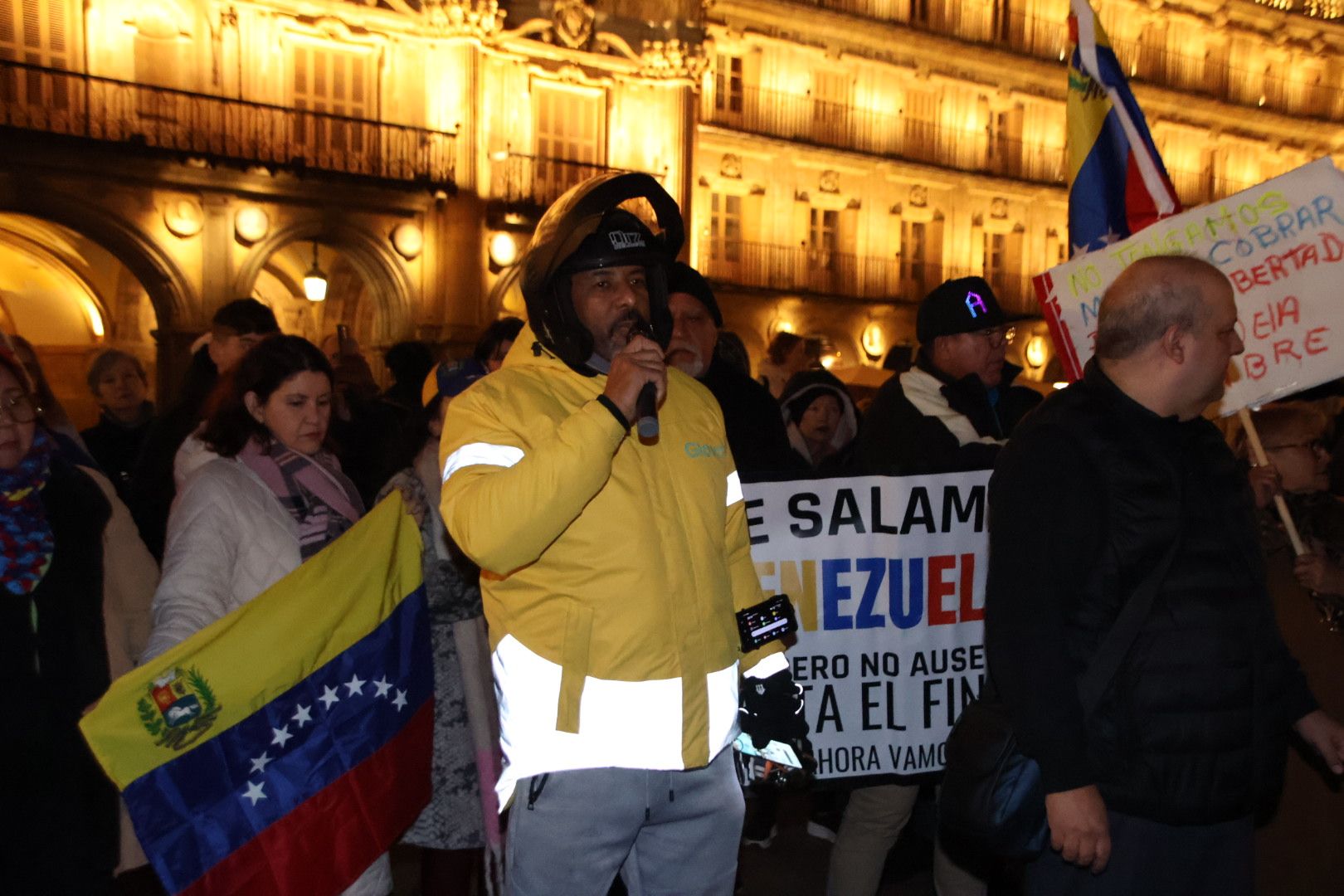 Concentración de venezolanos en Salamanca por Edmundo