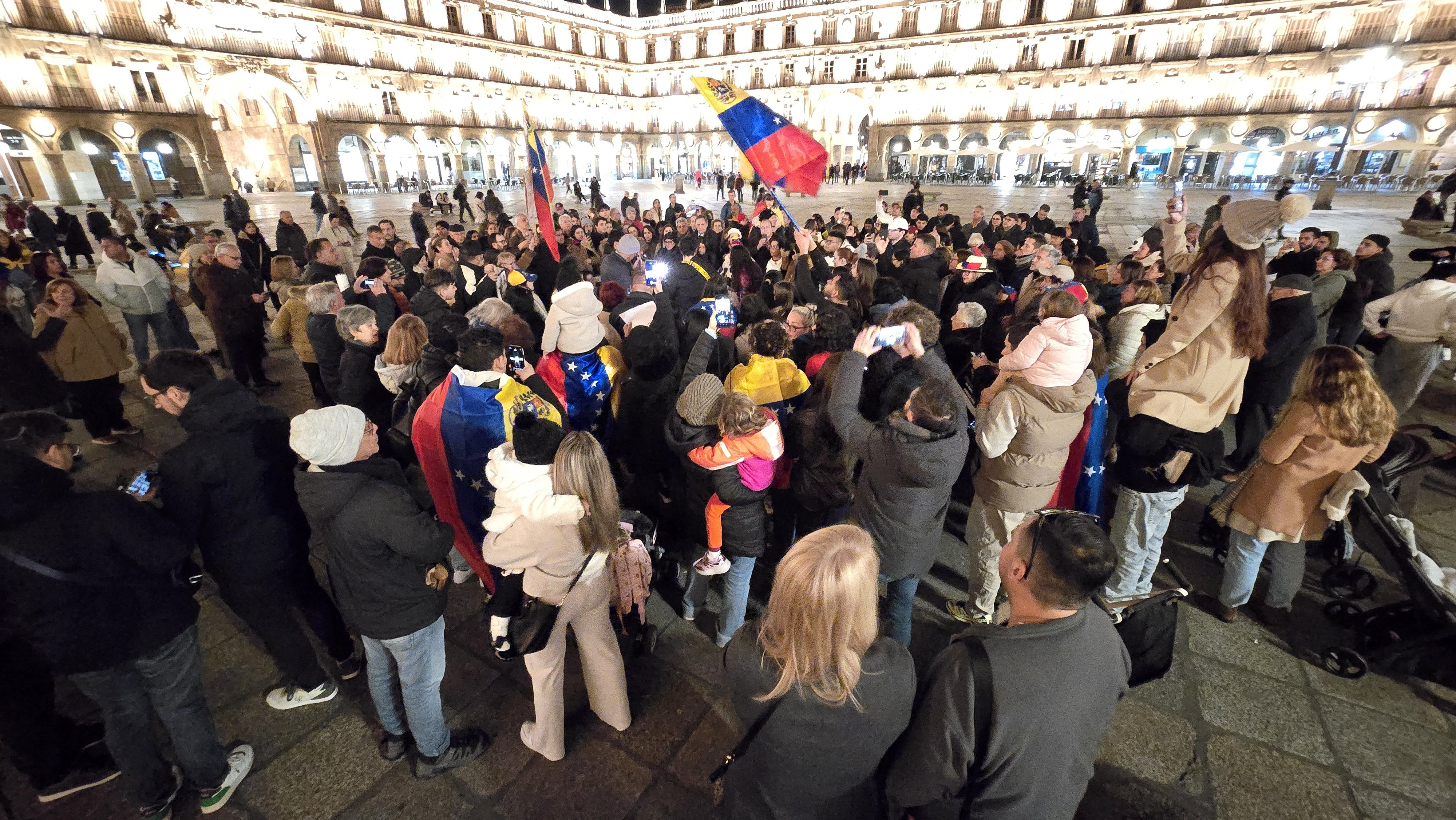 Concentración de venezolanos en Salamanca por Edmundo