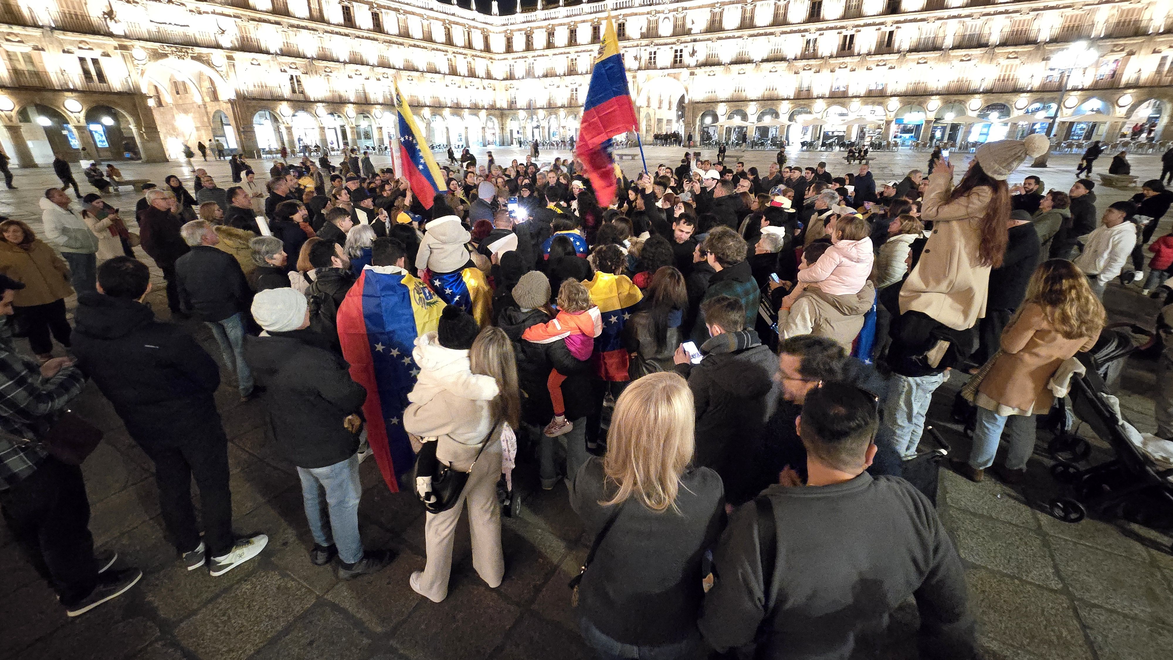 Concentración de venezolanos en Salamanca por Edmundo