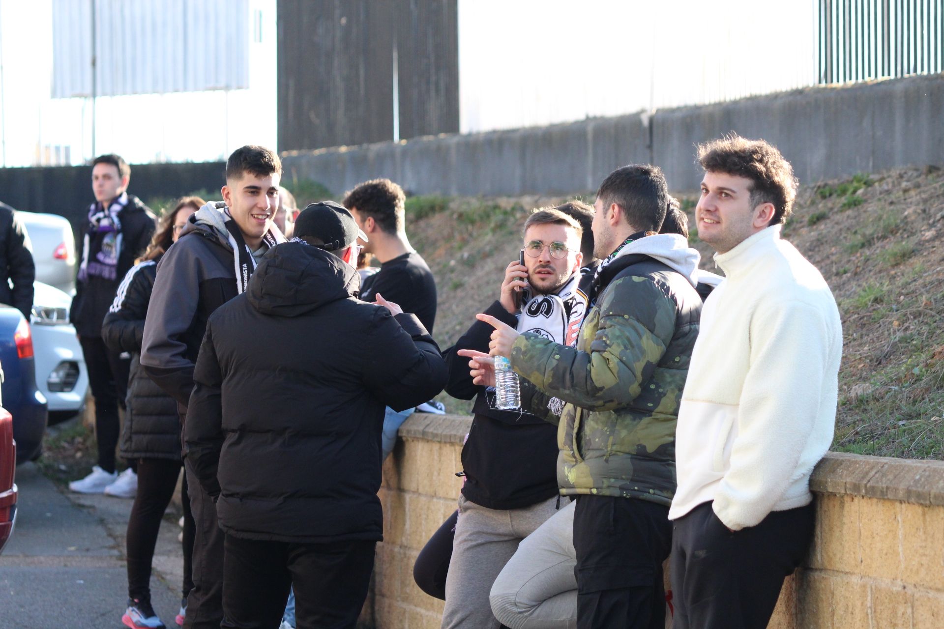 Protesta de aficionados del Salamanca CF UDS contra Rafa Dueñas