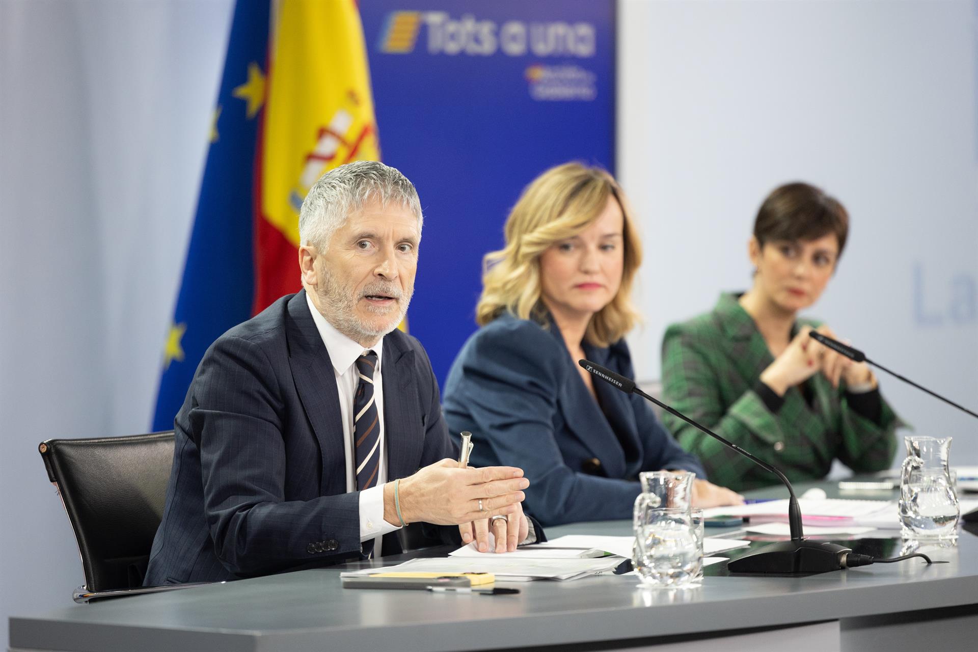 El ministro del Interior, Fernando Grande Marlaska; la ministra de Educación, Formación Profesional y Deportes y Pportavoz del Gobierno, Pilar Alegría, y la ministra de Vivienda y Agenda Urbana, Isabel Rodríguez, durante una rueda de prensa posterio - Eduardo Parra - Europa Press