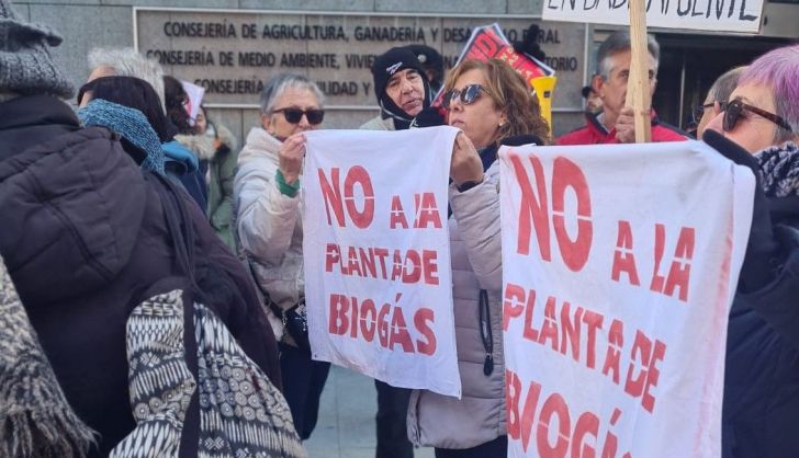 Vecinos de Babilafuente protestan en Valladolid contra las macroplantas