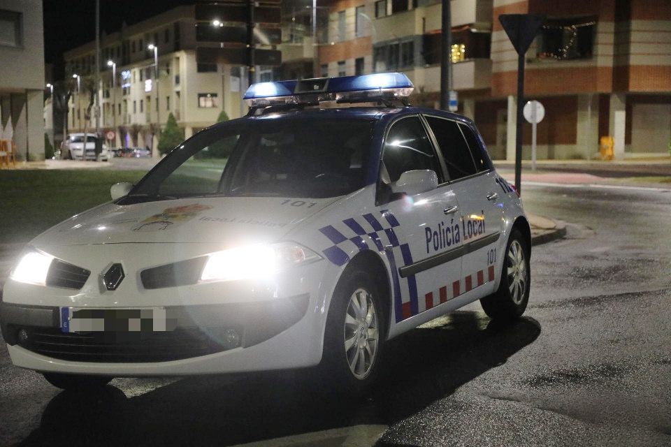 Policía Local en Carbajosa. Foto: Carbajosa Noticias