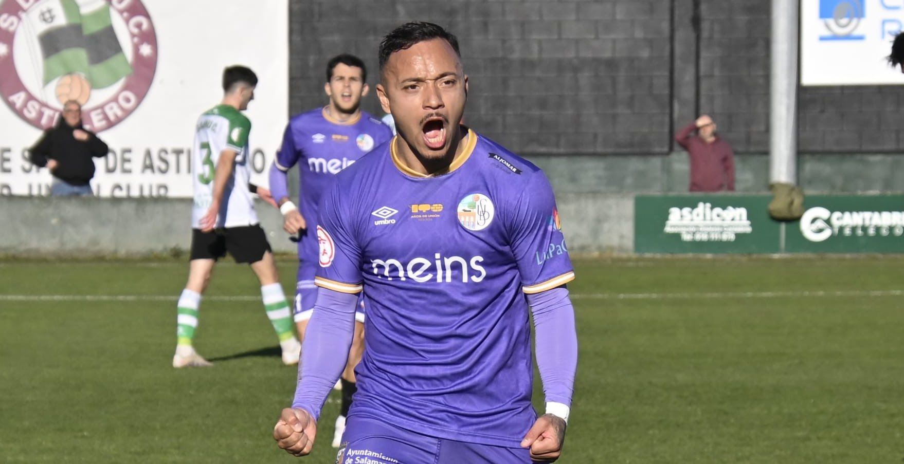 Juancho celebra el 0 2 ante el Rayo Cantabria | FOTO RAMÓN VICENTE   SALAMANCA CF UDS