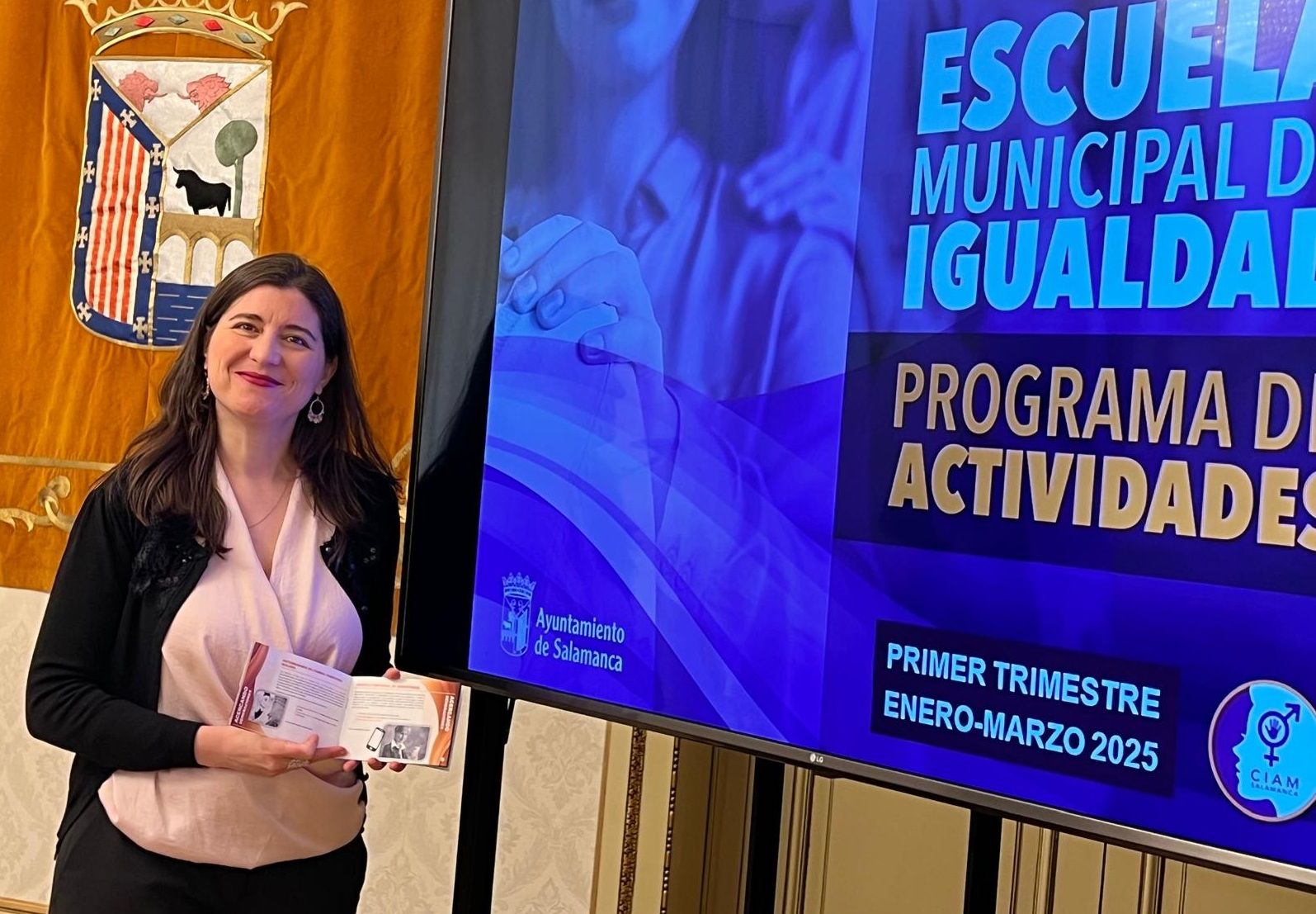 Miryam Rodríguez, presenta la programación del primer trimestre de 2025 de la Escuela Municipal de Igualdad