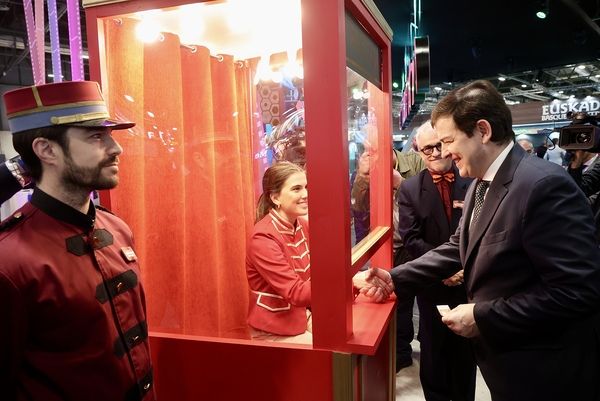 El presidente de la Junta de Castilla y León, Alfonso Fernández Mañueco visita la 45 edición de Fitur. Foto Juan Lázaro | Ical