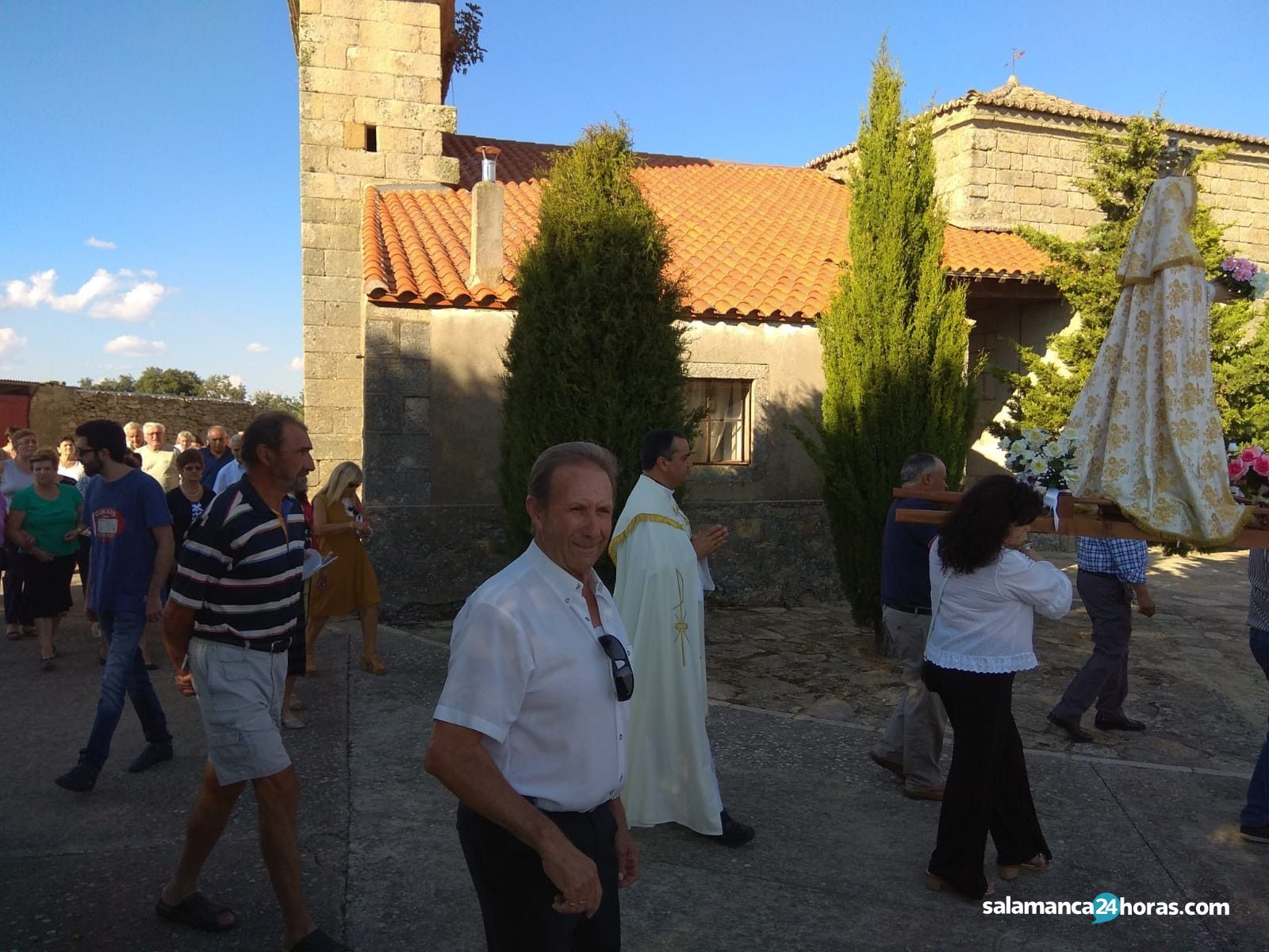  Procesión en sardón de los frailes (1) 