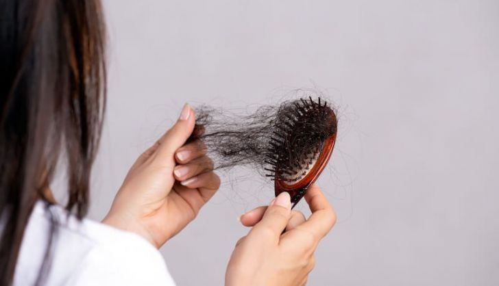 Cómo frenar la caída del cabello con remedios caseros