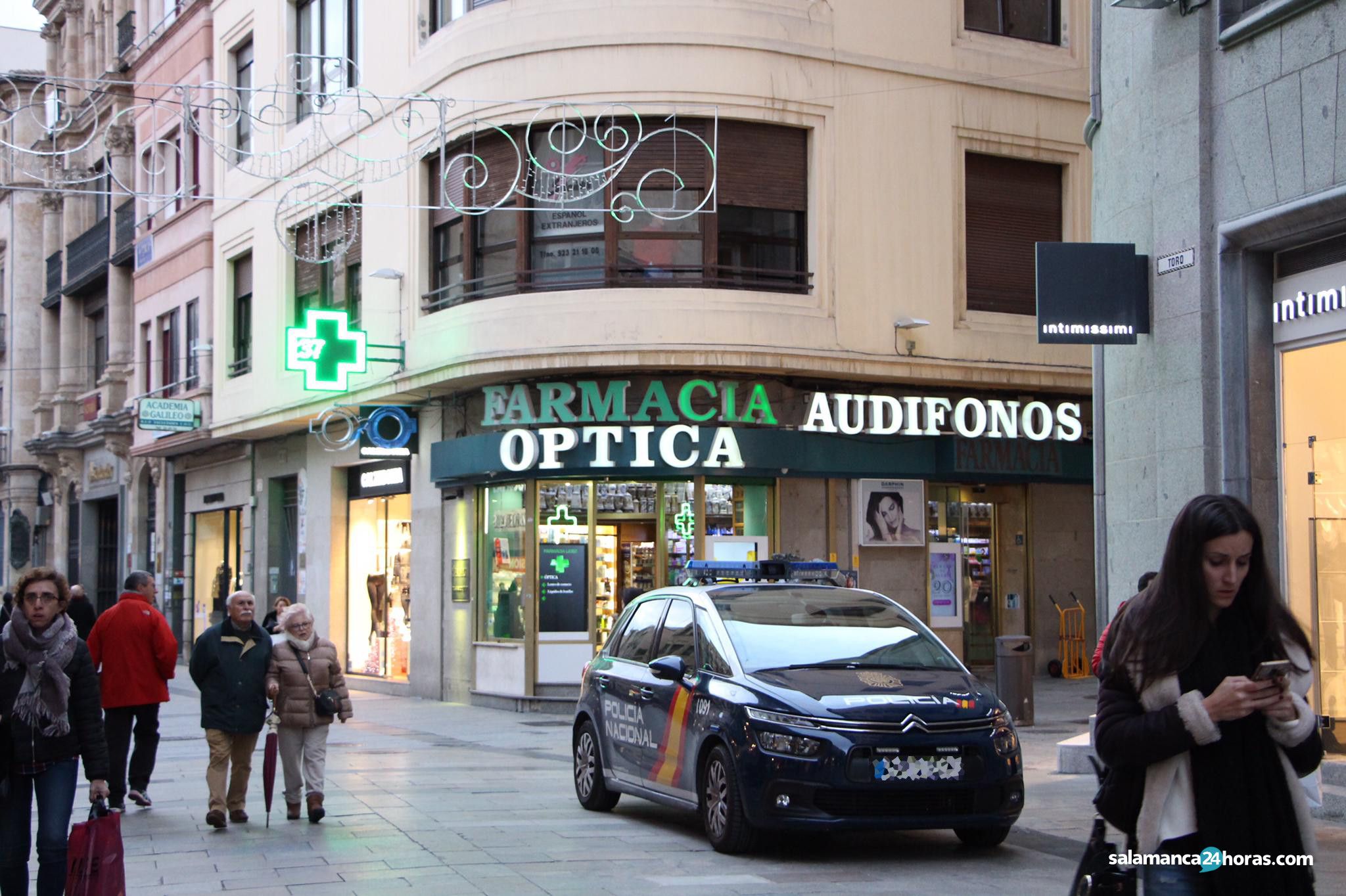  Policía Nacional en la calle Toro en una foto de archivo 