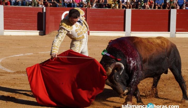  GUIJUELO   1830 horas. Corrida de toros. Miguel Ángel Perera y Enrique Ponce. (22) 