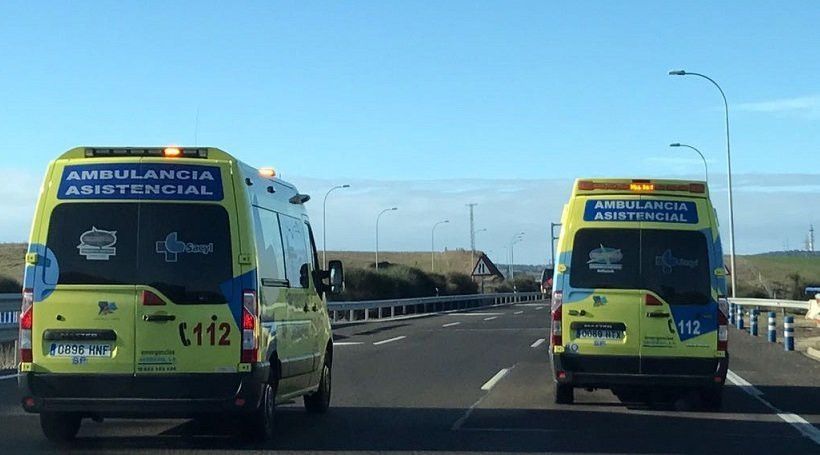  Accidente de tráfico entre dos camiones 