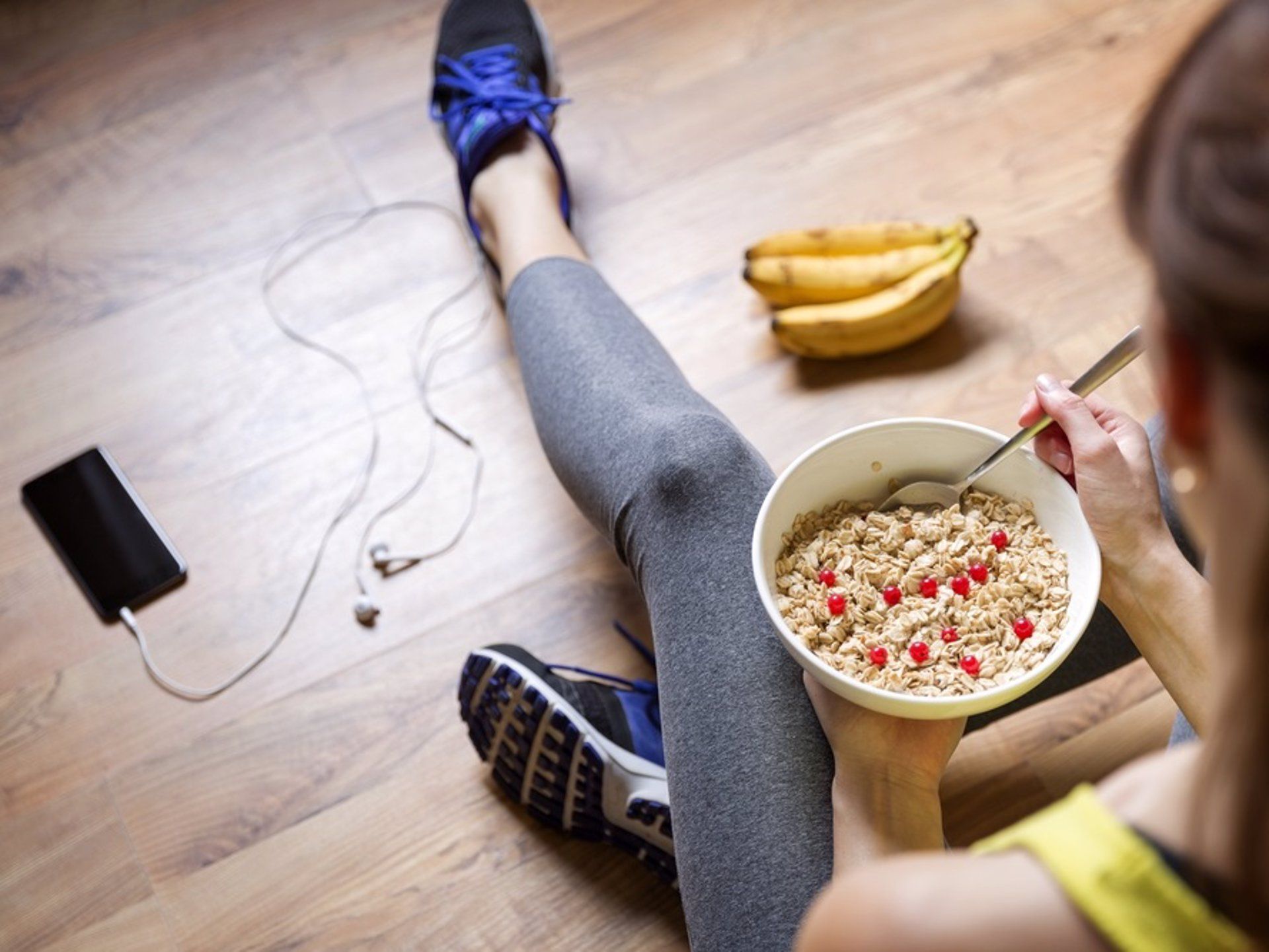 ¿Es aconsejable ingerir azúcar antes de hacer deporte? | FOTO: EP