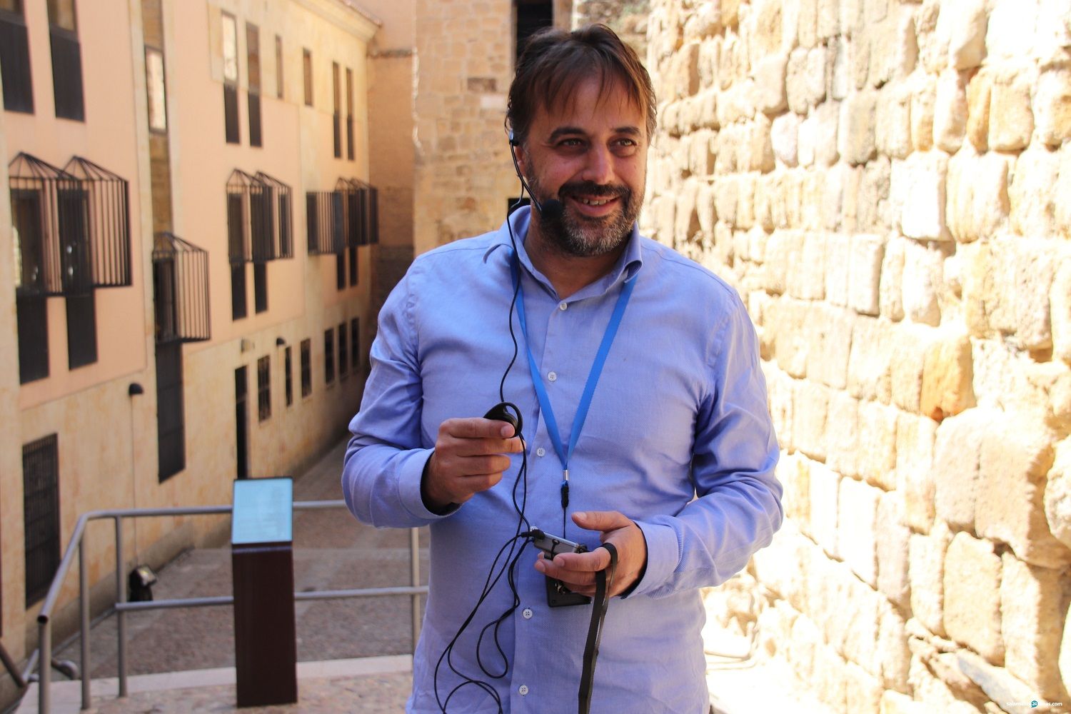 Imagen de archivo de Fernando Castaño, concejal de Turismo, presentando un nuevo recurso de los guías turísticos